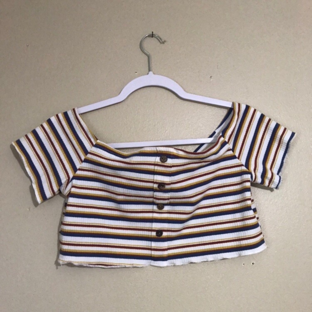 cute off the shoulder striped crop top 🍊🎊🍃